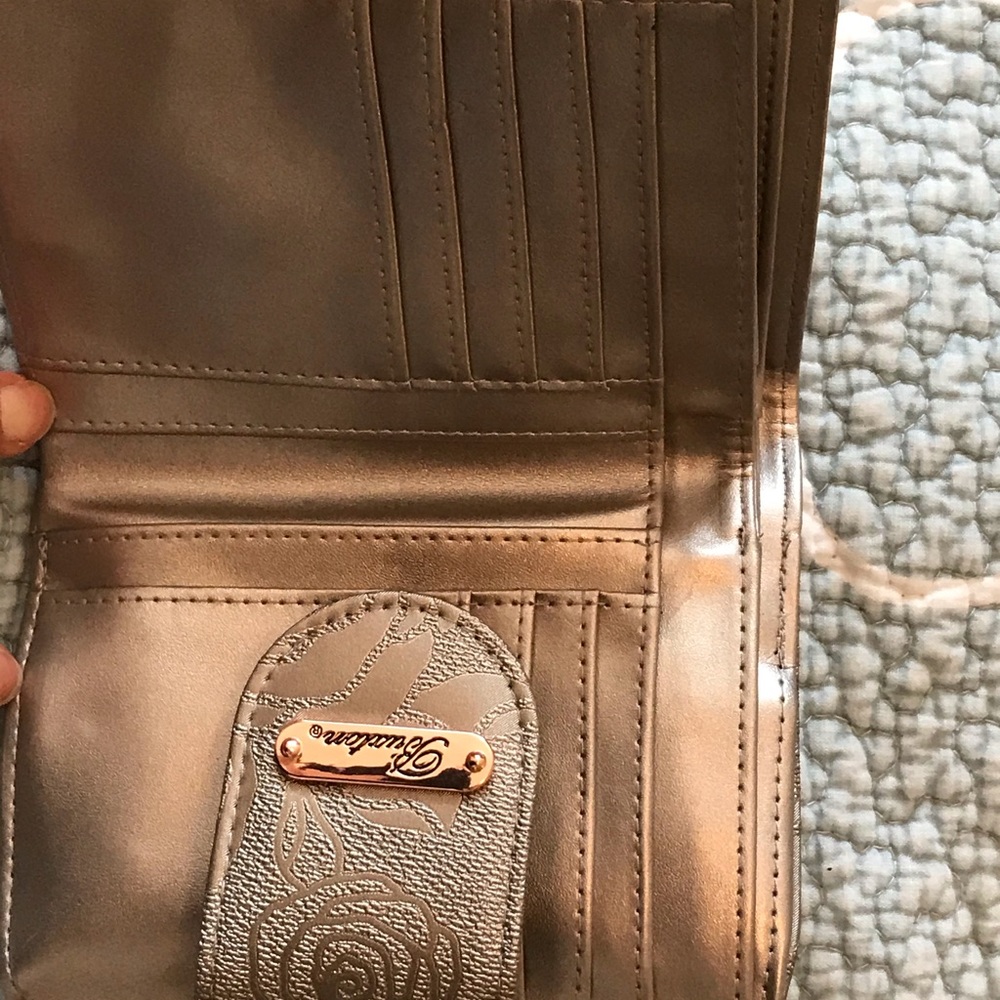 Wallets - Picture 6 of 8